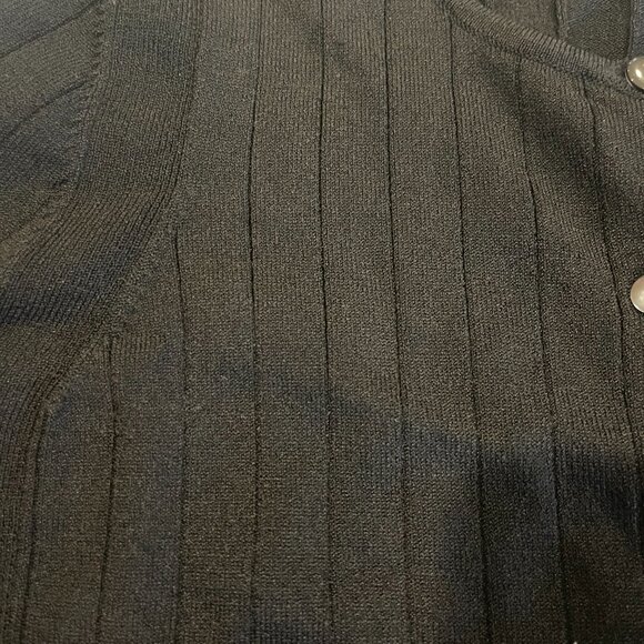 J. Crew Women's Black Vintage Cropped Cardigan Size Small - Picture 2 of 4